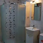 Nyaraló ема - Ema